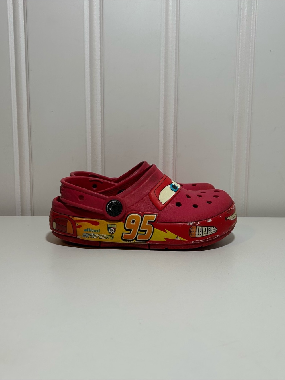 Crocs disney Kids Red Lightning mcqueen Slip on clog sandals